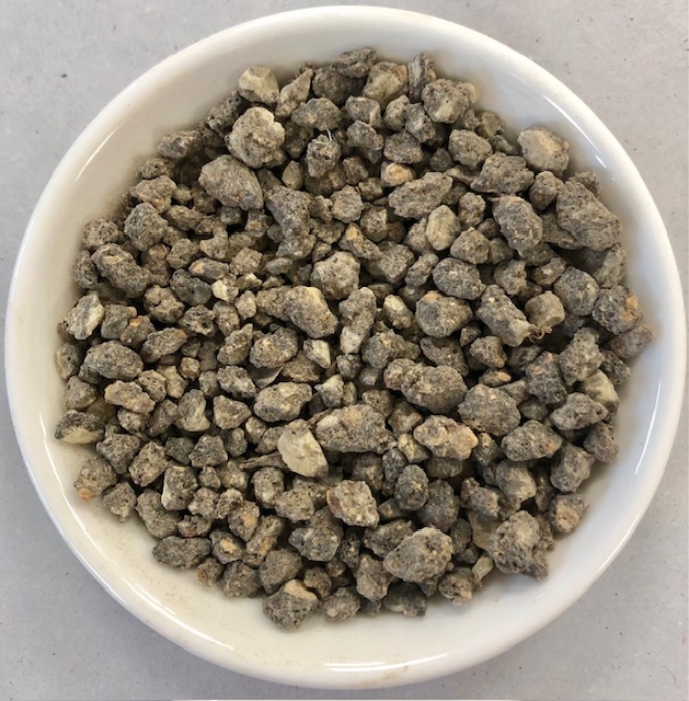 Kedvező árfekvéső benzoe gyantakeverék édes-fűszeres illattal, elsősorban füstölőkeverékekhez.